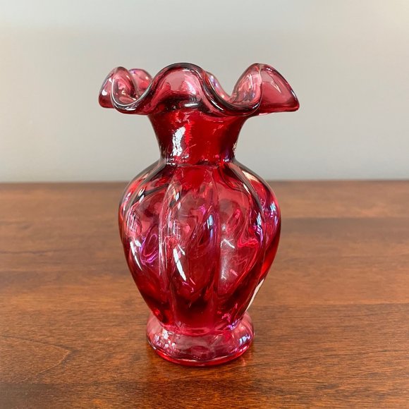 Cranberry colored glass 5-1/4" Fluted Vase - Picture 1 of 3